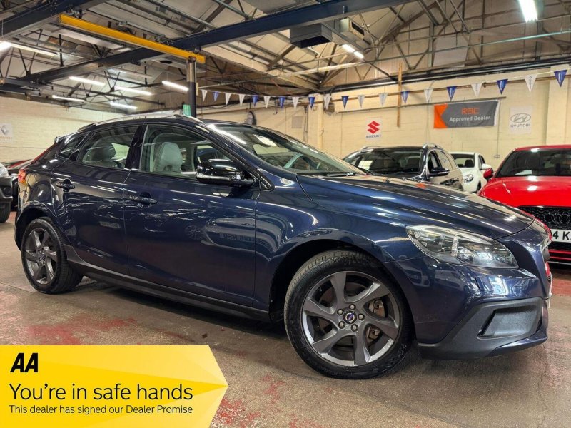 VOLVO V40 CROSS COUNTRY